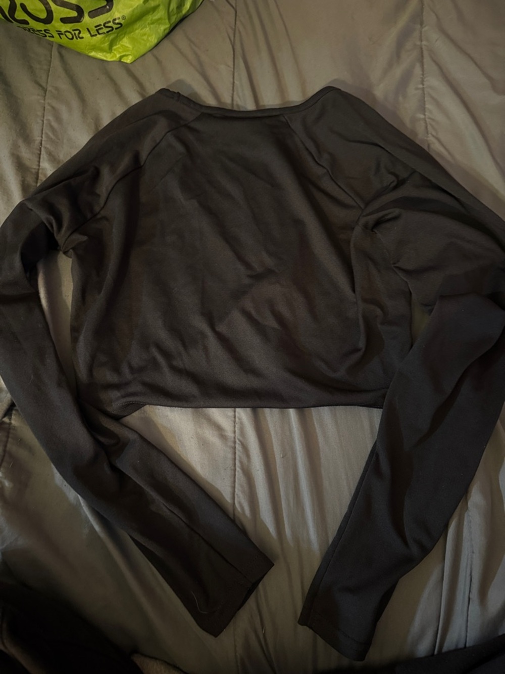 Gymshark Black Cropped Long-Sleeve Performance Top - Picture 2 of 3